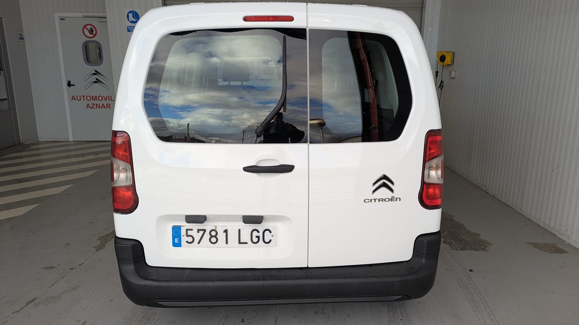 WhatsApp Image 2026-02-17 at 08.15.00 (2)